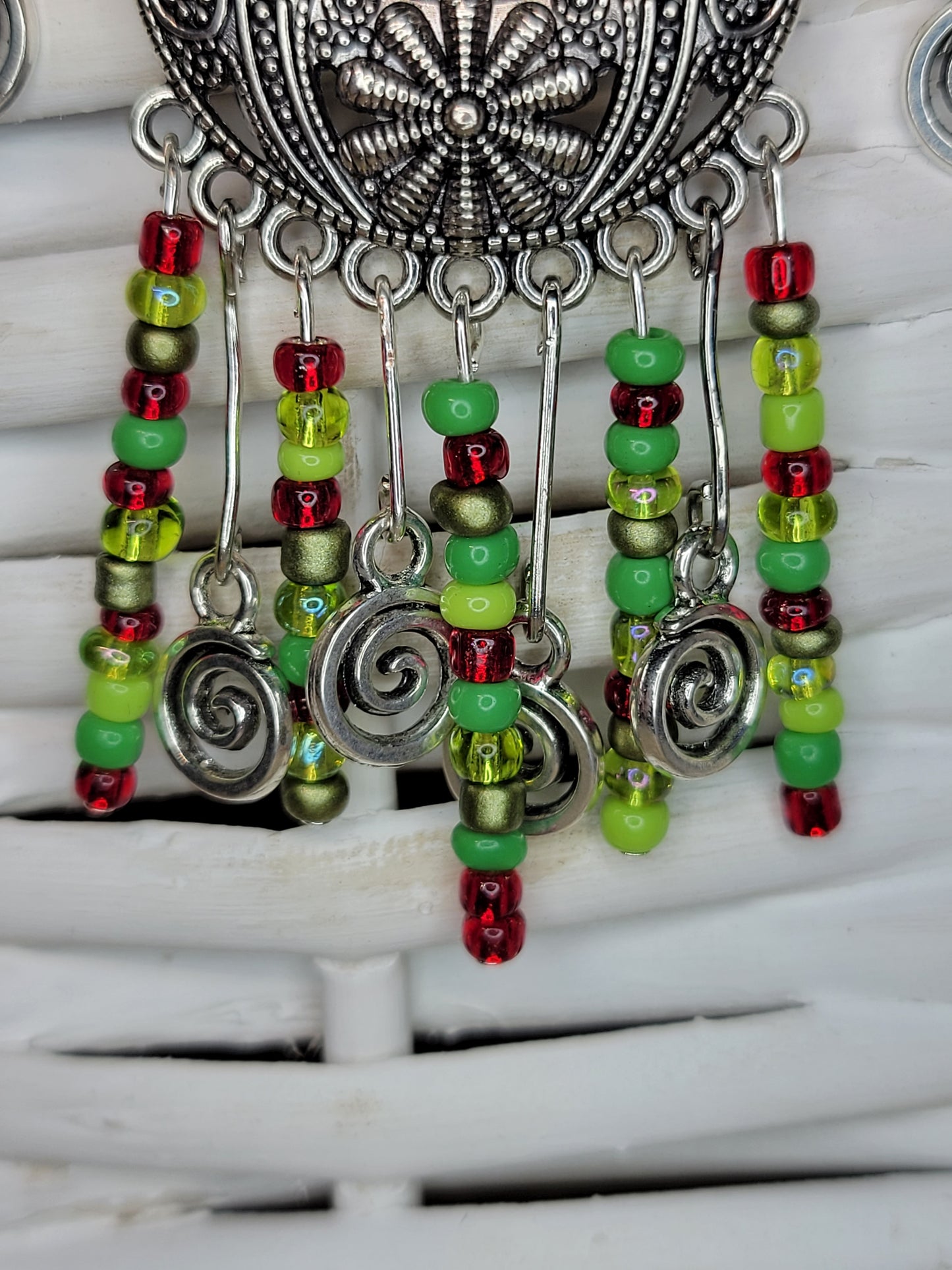 Red and Green Beaded Swirl Necklace/Earring Set