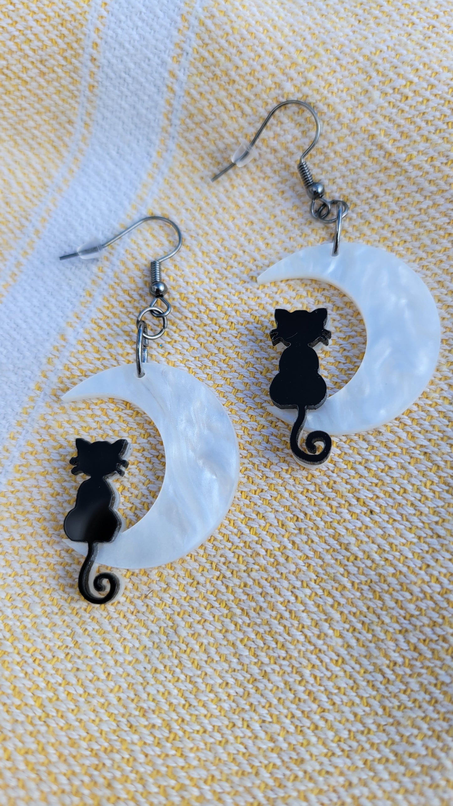 Moon Sitting Cat Earrings